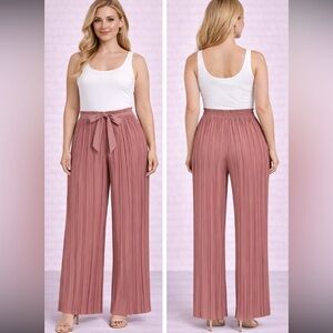 NWOT New Mix vertical crinkles Pleated blush mauve  Wide-Leg Pants size L/XL